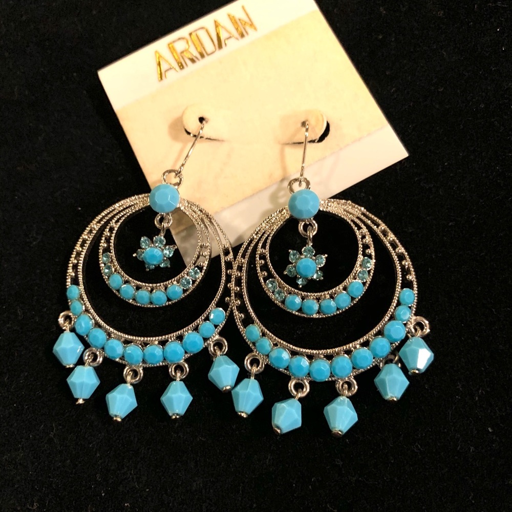 Earring - Picture 2 of 3